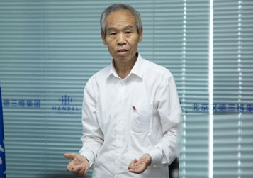 魏书生.jpg 魏书生.jpg